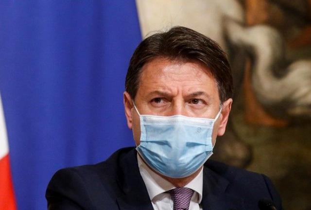 Sondaggi politici: Giuseppe Conte crolla, fallimento clamoroso. NUMERI CHOC