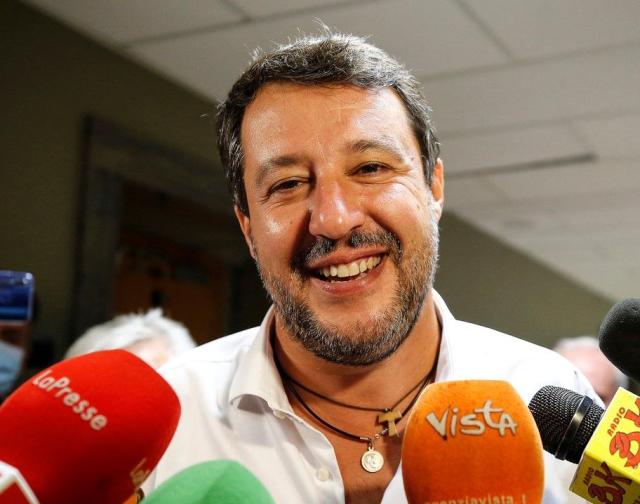 Matteo Salvini a Lampedusa: &laquo;sbarchi senza regole, il fenomeno pu&ograve; esser controllato&raquo;