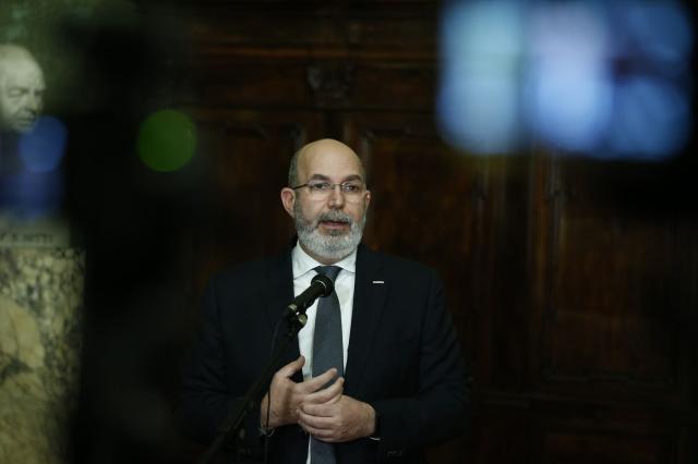 Mes, ecco come Crimi ha fatto saltare il difficile compromesso: maggioranza a rischio