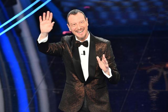 Sanremo 2021, Amadeus annuncia: 'I cantanti big in gara sono 26 '. Da Fedez a Rita Pavone, ecco i nomi: rumors