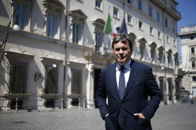 Governo, Amendola: 'Crisi? Per Pd no ad altre maggioranze'