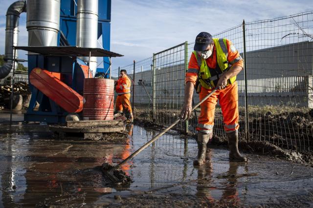 Maltempo Italia: un morto, famiglie evacuate e riapertura autostrada del Brennero