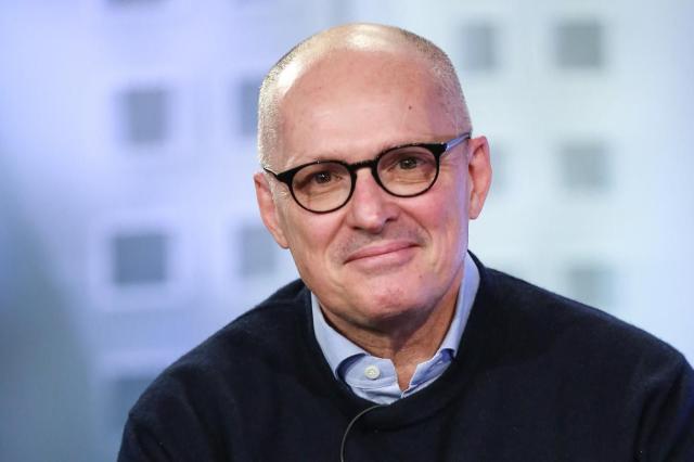 Covid, Ricciardi: "Vaccinazione di massa non garantir&agrave; il ritorno a vita normale"