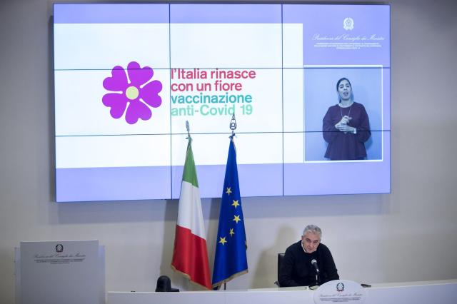 Covid, via libera al piano vaccini. Arcuri: 'Vaccinazione di massa da gennaio'
