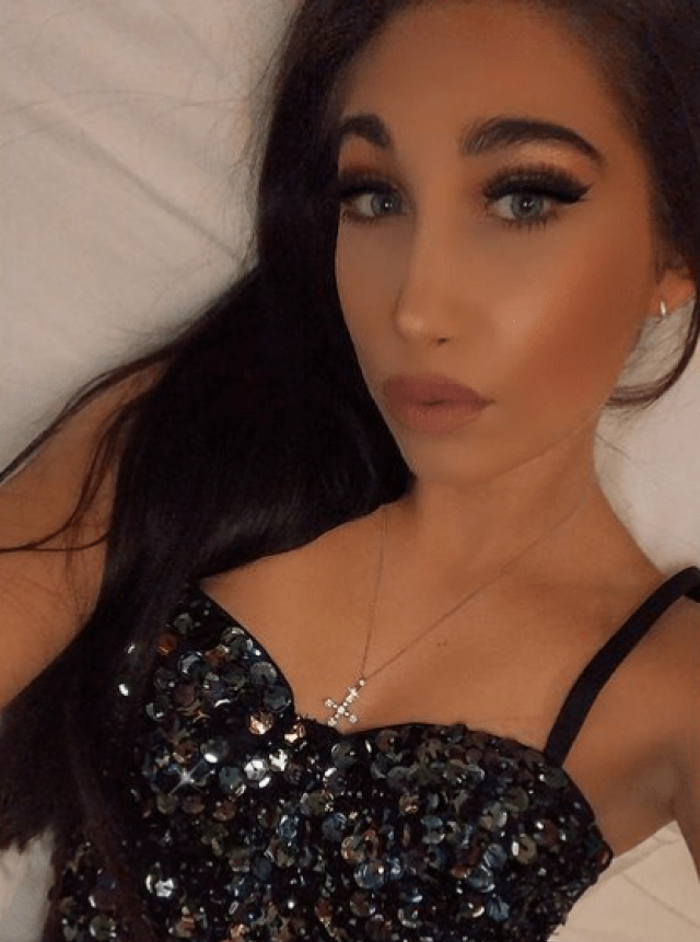 Giulia Napolitano: '15mila euro per il mio lato B'. La modella che fa tremare le feste milanesi e romane