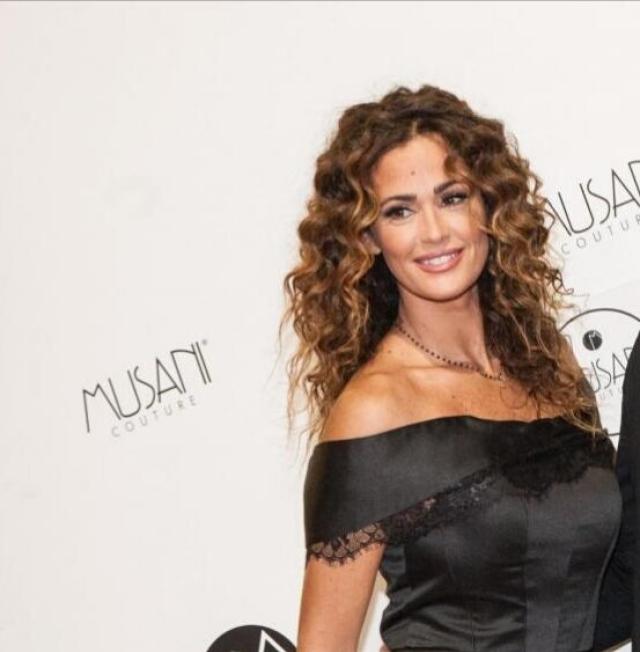 Samantha De Grenet: chi &egrave;, marito, altezza, carriera. Da Pieraccioni al Grande Fratello Vip 5