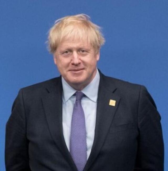 Variante Covid, Inghilterra isolata: caos negli aeroporti. Heathrow preso d'assalto prima dello stop dei voli