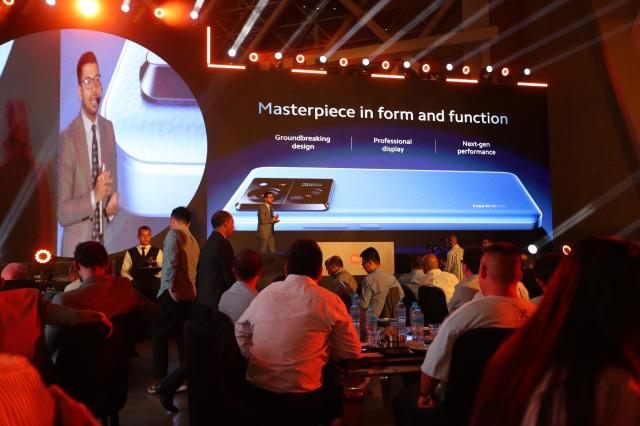 Egitto: Il Cairo, Xiaomi tiene cerimonia inaugurazione nuovo telefono
