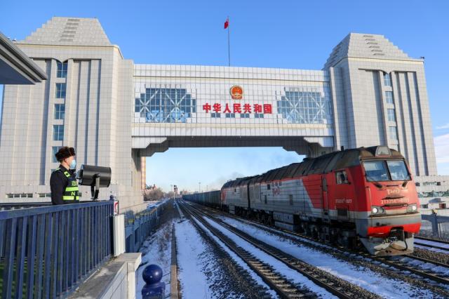 Trasporti: 22.000 viaggi treni merci Cina-Europa in maggior porto cinese
