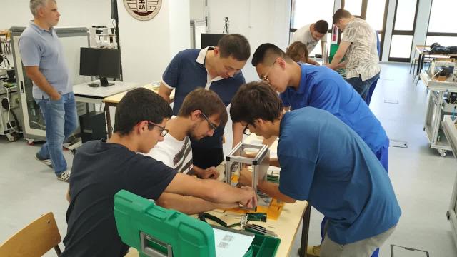 Portogallo: workshop professionalizzante cinese promuove manodopera qualificata
Luban Workshop offre formazione di qualit&agrave; in automazione elettrica, robotica industriale