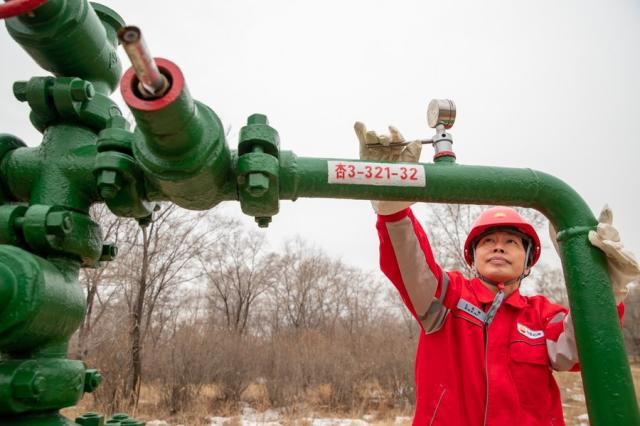 Cina: giacimento Daqing vede aumento produzione greggio, gas a gen-set