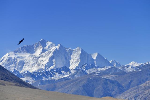 Cina: panorama del monte Qomolangma (2)