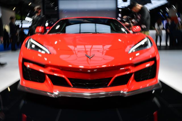 Cina: Shanghai, esposizione automobilistica a CIIE (2)