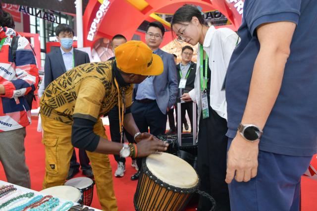 Cina: Shanghai, cooperazione reciprocamente vantaggiosa a CIIE (2)