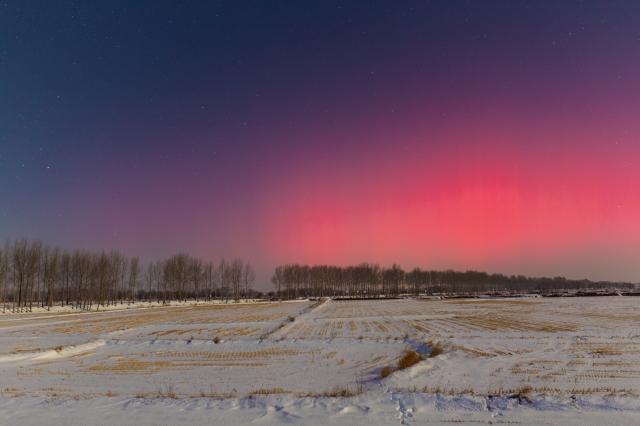Cina: Heilongjiang, aurora polare illumina cielo di Jiamusi (1)
