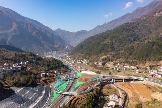Cina: inaugurata autostrada Chongqing-Shaanxi (1)
