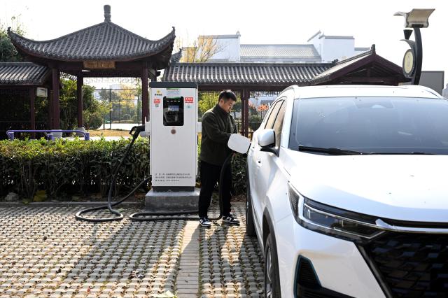 Cina: funzionario, 1,64 mln NEV in funzione a livello commerciale