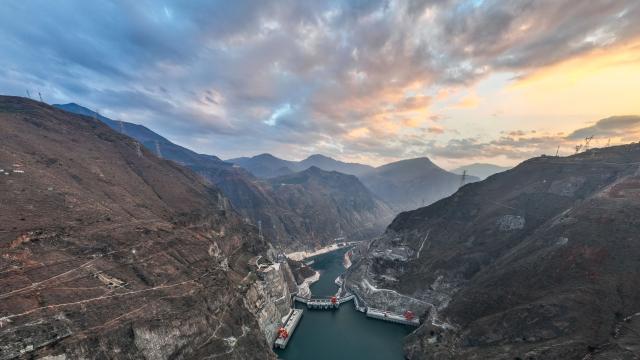 Cina: stazione idroelettrica di Wudongde tra Sichuan e Yunnan (1)