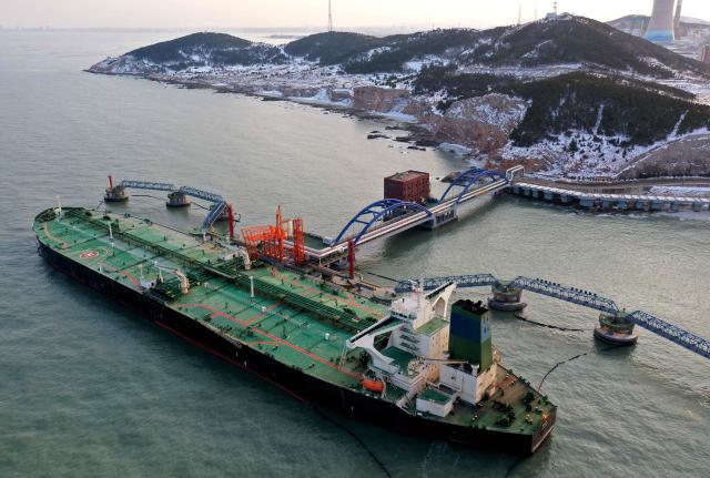 Cina: Shandong, traffico di petrolio greggio a Yantai