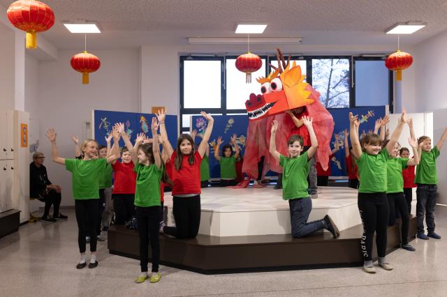 Slovenia: Lubiana, studenti festeggiano Capodanno lunare cinese (1)