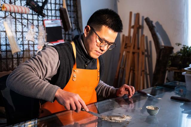 Cina: Hunan, erede promuove tecnica della laccatura in stile Chu (1)