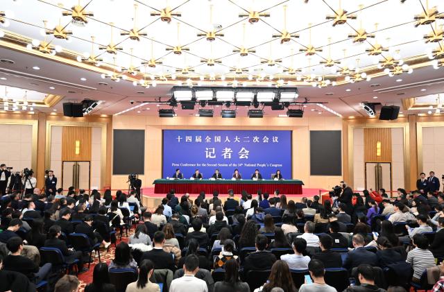 Cina: conferenza stampa sul sostentamento persone della seconda sessione 14ma NPC (1)