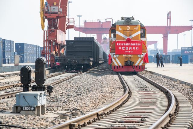 Trasporti: porti a nord-est, viaggi record di treni merci Cina-Europa a gen-mar