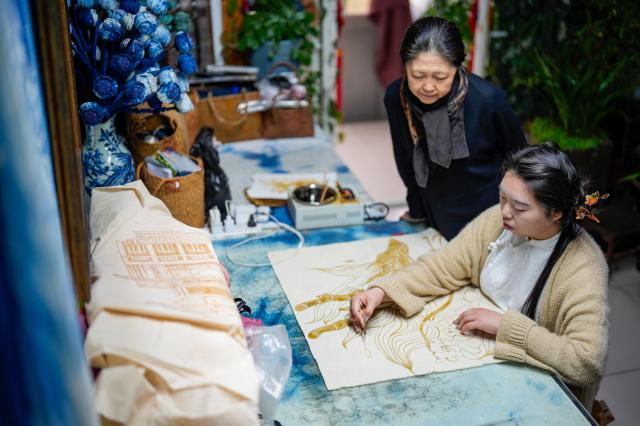 Cina: erede del patrimonio culturale immateriale del batik nello Hebei (3)