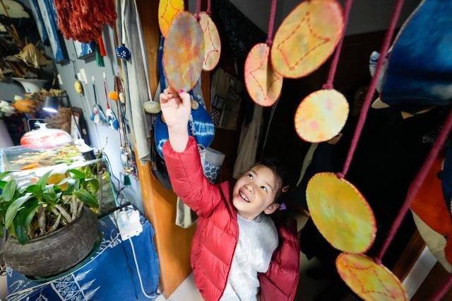 Cina: erede del patrimonio culturale immateriale del batik nello Hebei (2)