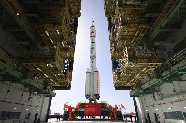 Cina: veicolo spaziale con equipaggio Shenzhou-18 pronto per il lancio
