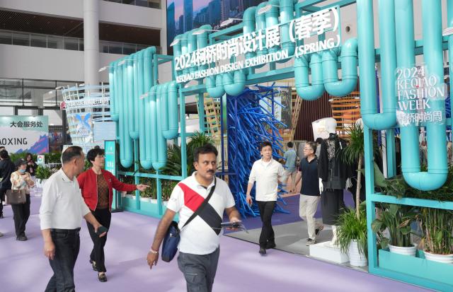 Cina: Zhejiang, Shaoxing ospita Keqiao Textile Expo (Spring) (1)