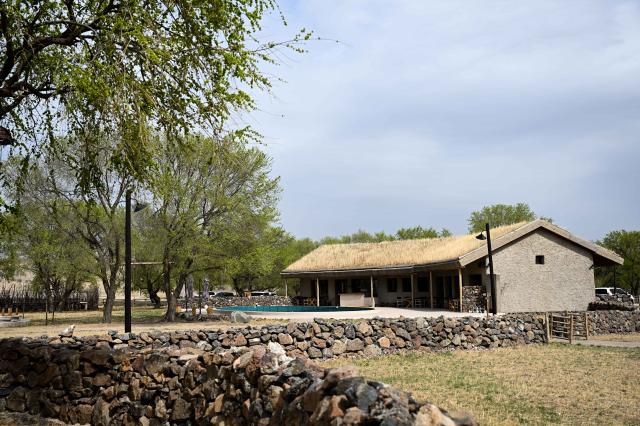 Cina: cluster di alloggi homestay della prateria nella Mongolia Interna (1)