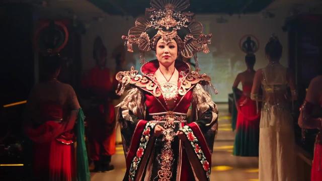 Cina: vlog, cosa significa essere un'antica principessa a Luoyang
Studentessa dello Sri Lanka si traveste e partecipa a banchetto dell'"imperatrice Wu Zetian"