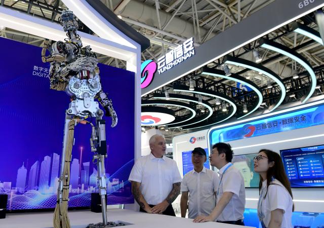Cina: Fujian, area esperienze sul posto a 7mo Digital China Summit (1)