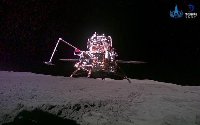Cina: Chang'e-6, mini rover trasmette immagini di superficie lunare (1)