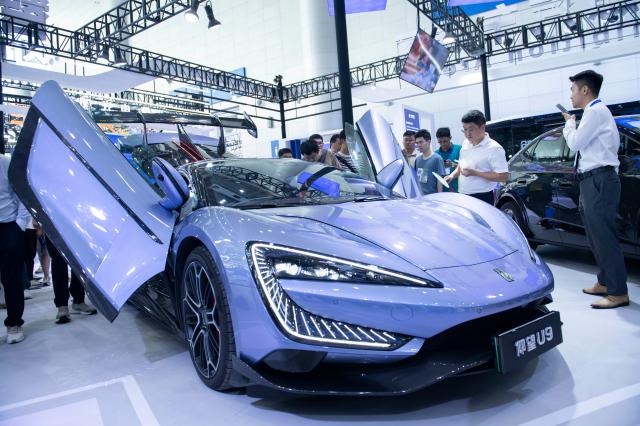 Ungheria: ministro, tecnologia EV cinese porta opportunit&agrave; di sviluppo