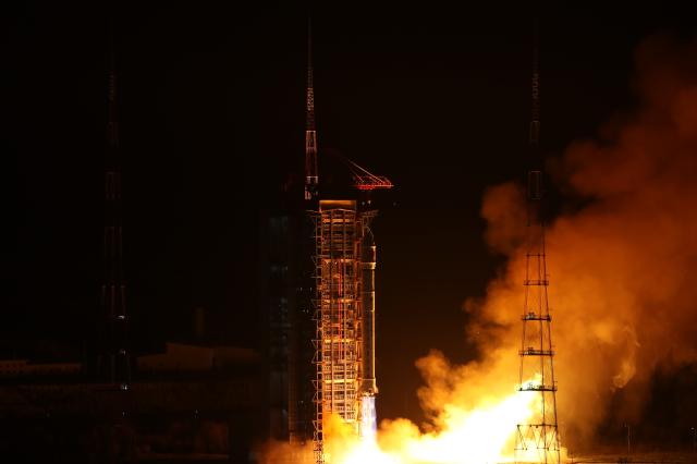Aerospazio: Cina lancia nuovo gruppo di satelliti