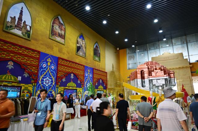 Cina: 512,4 mld dollari di commercio con altri membri SCO nel 2024