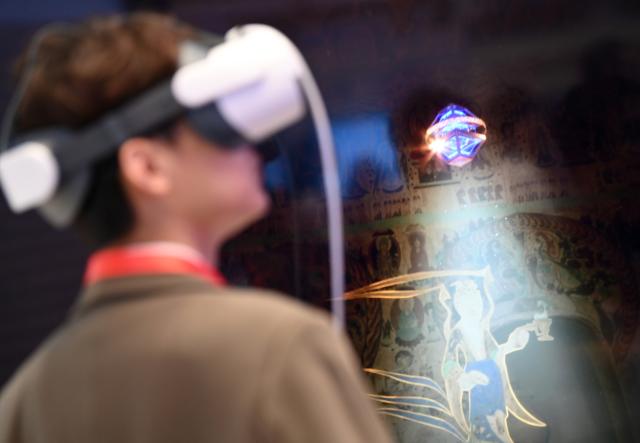 Cina: ora nel Paese oltre 10.000 aziende di realt&agrave; virtuale