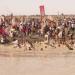 Nigeria, in migliaia nel fiume per il festival dei pescatori