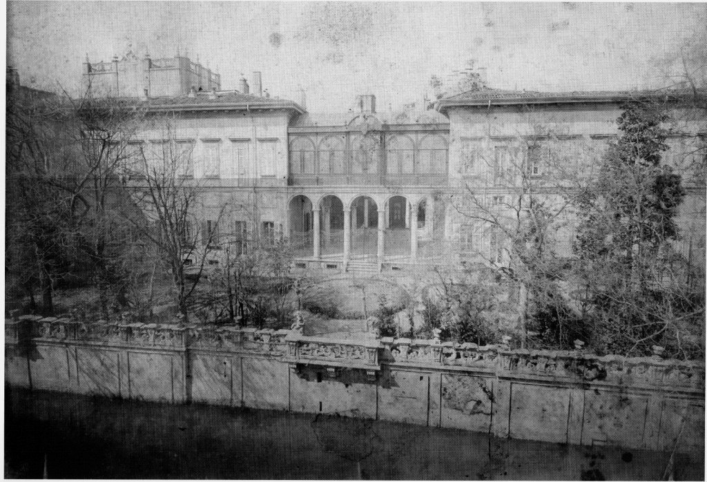 il giardino di Palazzo Visconti sul Naviglio