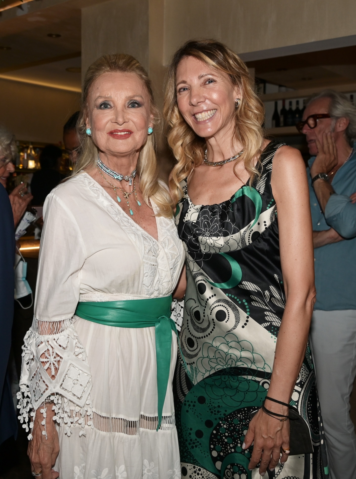 Barbara Bouchet con Alessandra Basile che l'ha intervistata per Il Giornale d'Italia - Ph. Nick Zonna