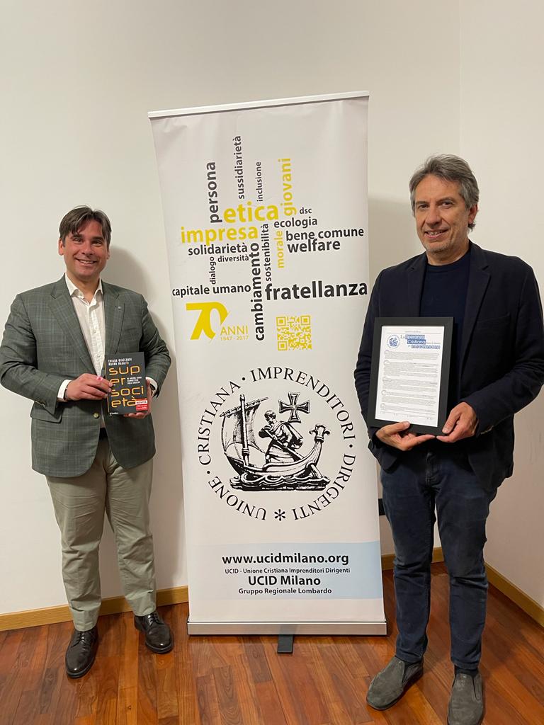 Il professor Magatti con il presidente di UCID Milano Stefano Devecchi Bellini. Fonte: UCID Milano