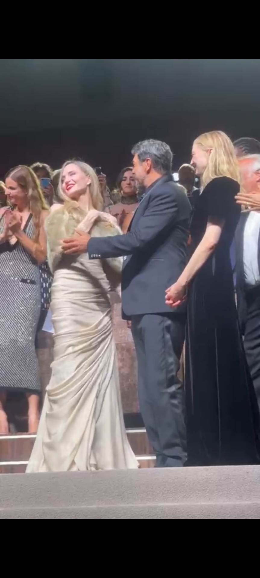 Jolie con Favino e Rohrwacher in Sala Grande al Lido per "Maria" di Pablo Larrain