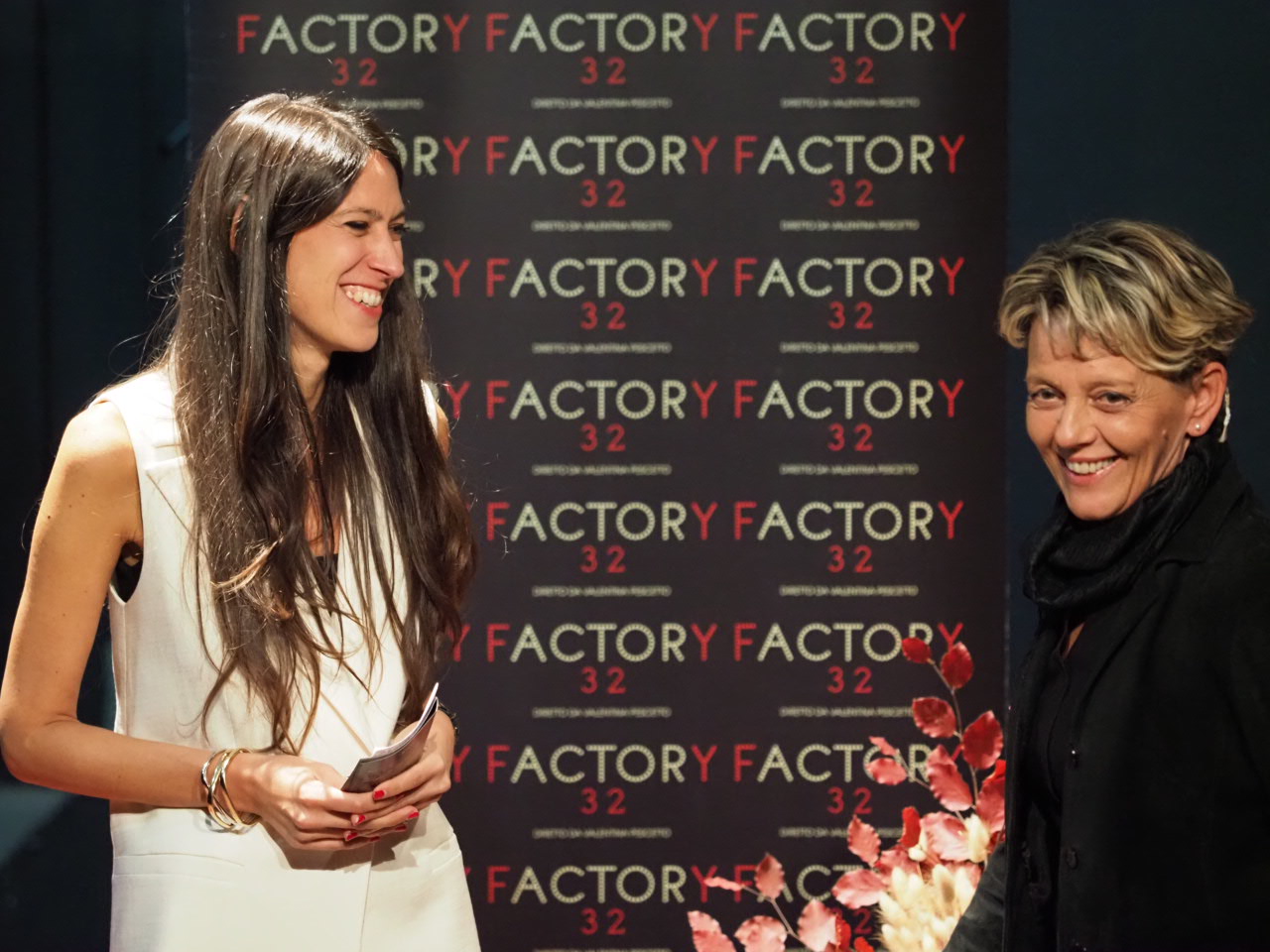 Valentina Pescetto con l'assessora Francesca De Feo. Credits: Ph. Valerio Iglio. Fonte: Ufficio Stampa Factory32