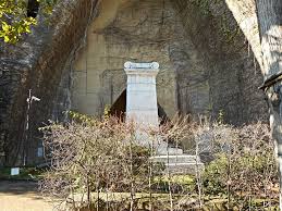 Sepolcro Giacomo Leopardi - licenze creative commons, web searching