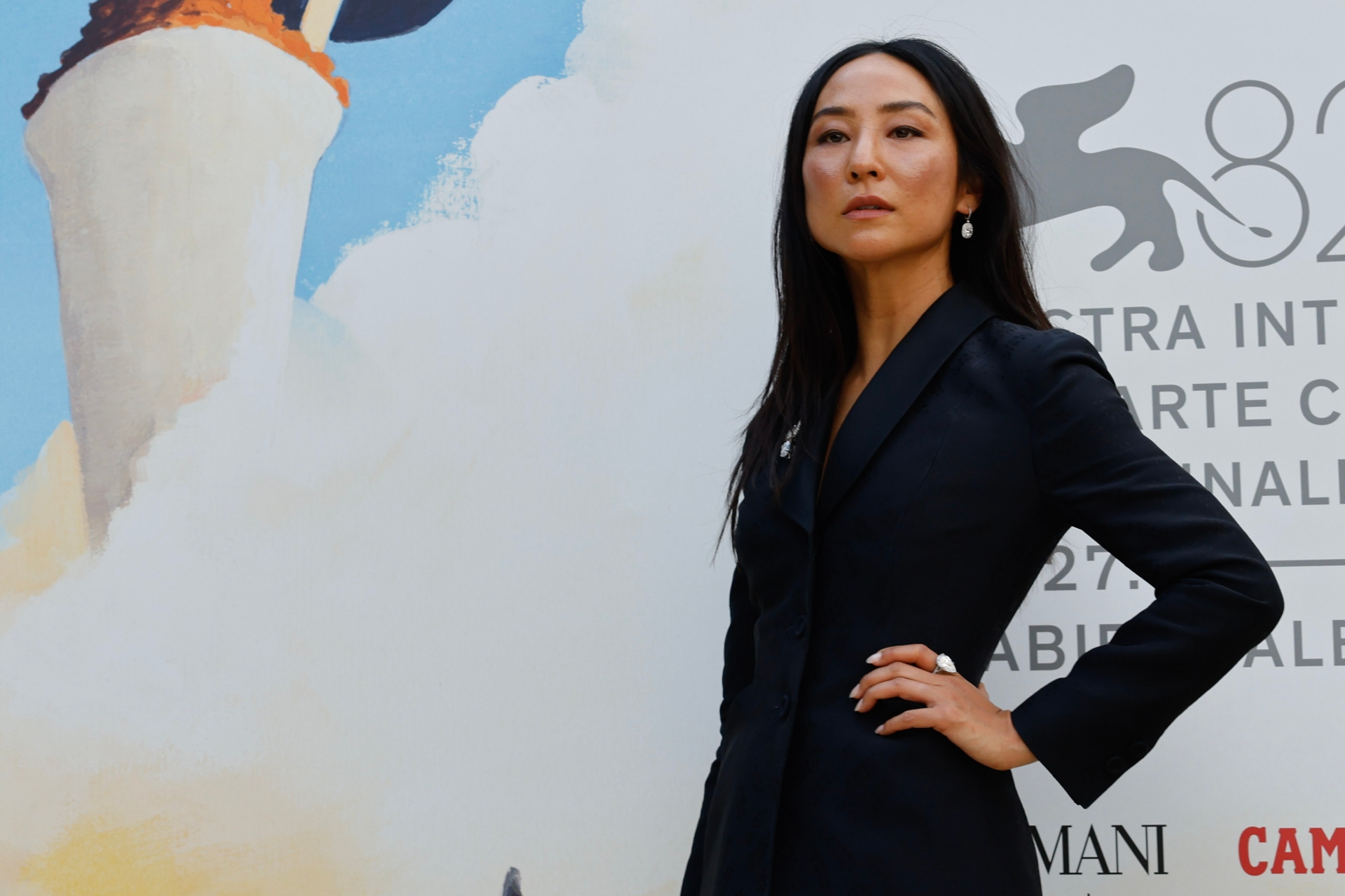 Fonte/Credits: RED_CARPET_-_LATE_FAME_-_Actress_Greta_Lee__Credits_Jacopo_Salvi_La_Biennale_di_Venezia_-_Foto_ASAC-Press material, Biennale 2025