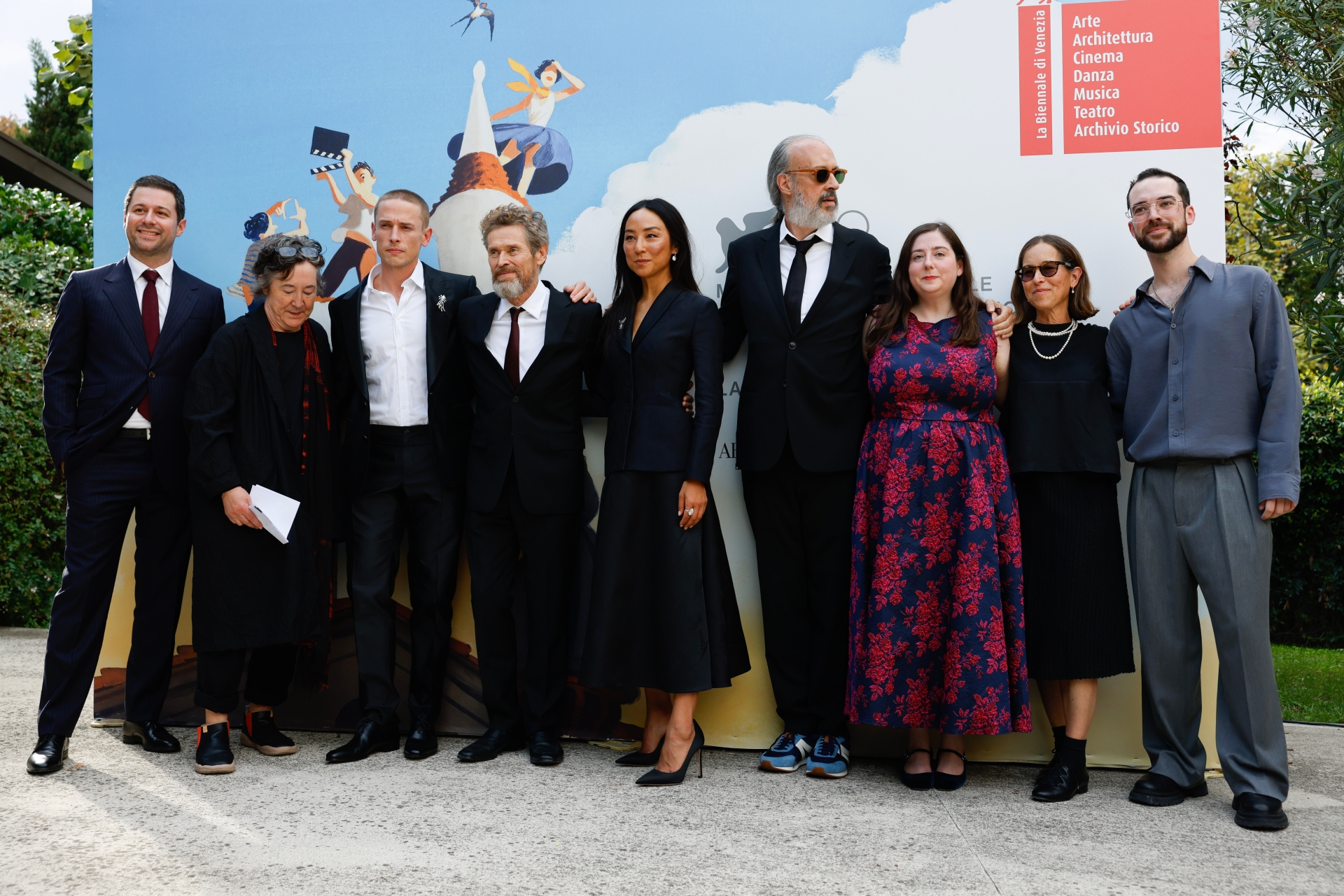 Fonte/Credits: RED_CARPET_-_LATE_FAME_-_Film_Delegation__Credits_Jacopo_Salvi_La_Biennale_di_Venezia_-_Foto_ASAC-Press material, Biennale 2025