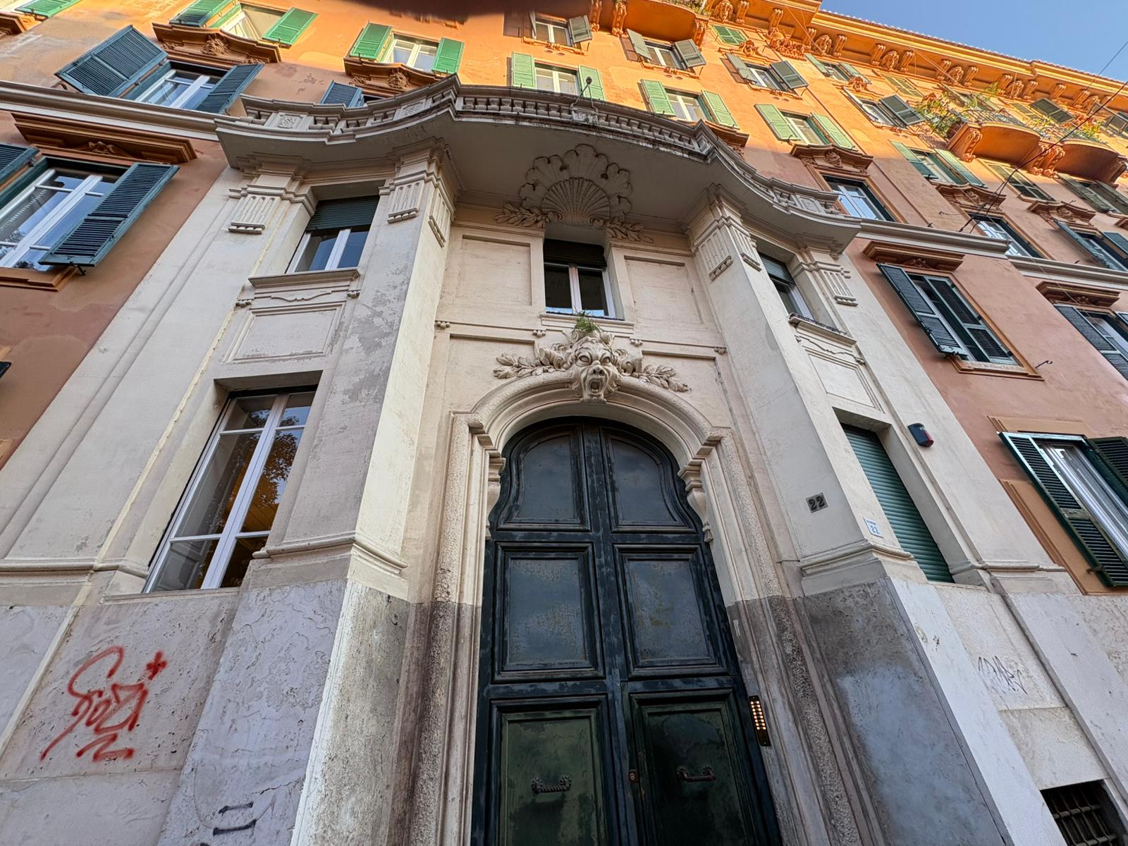 ntrata da via Avezzana 22 Ph. Alessandra Basile